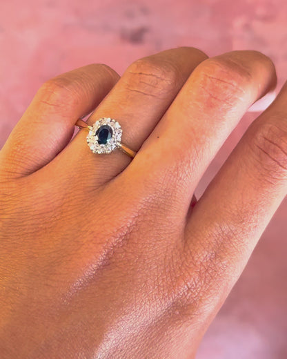0.52-Carat Sapphire &amp; Diamond Daisy Ring "Cléa"