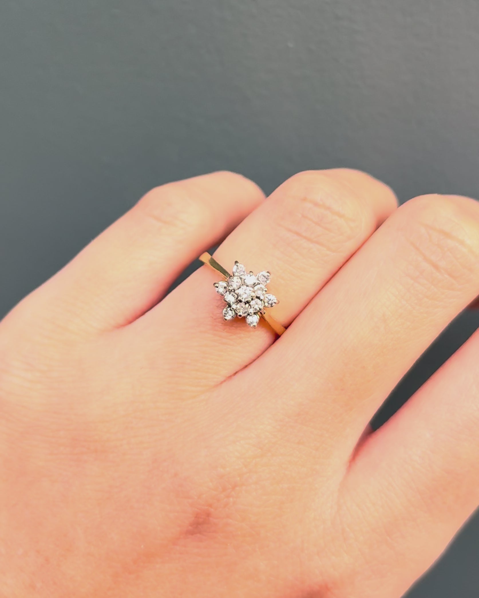 Bague Marguerite 12 Diamants "Elsa"