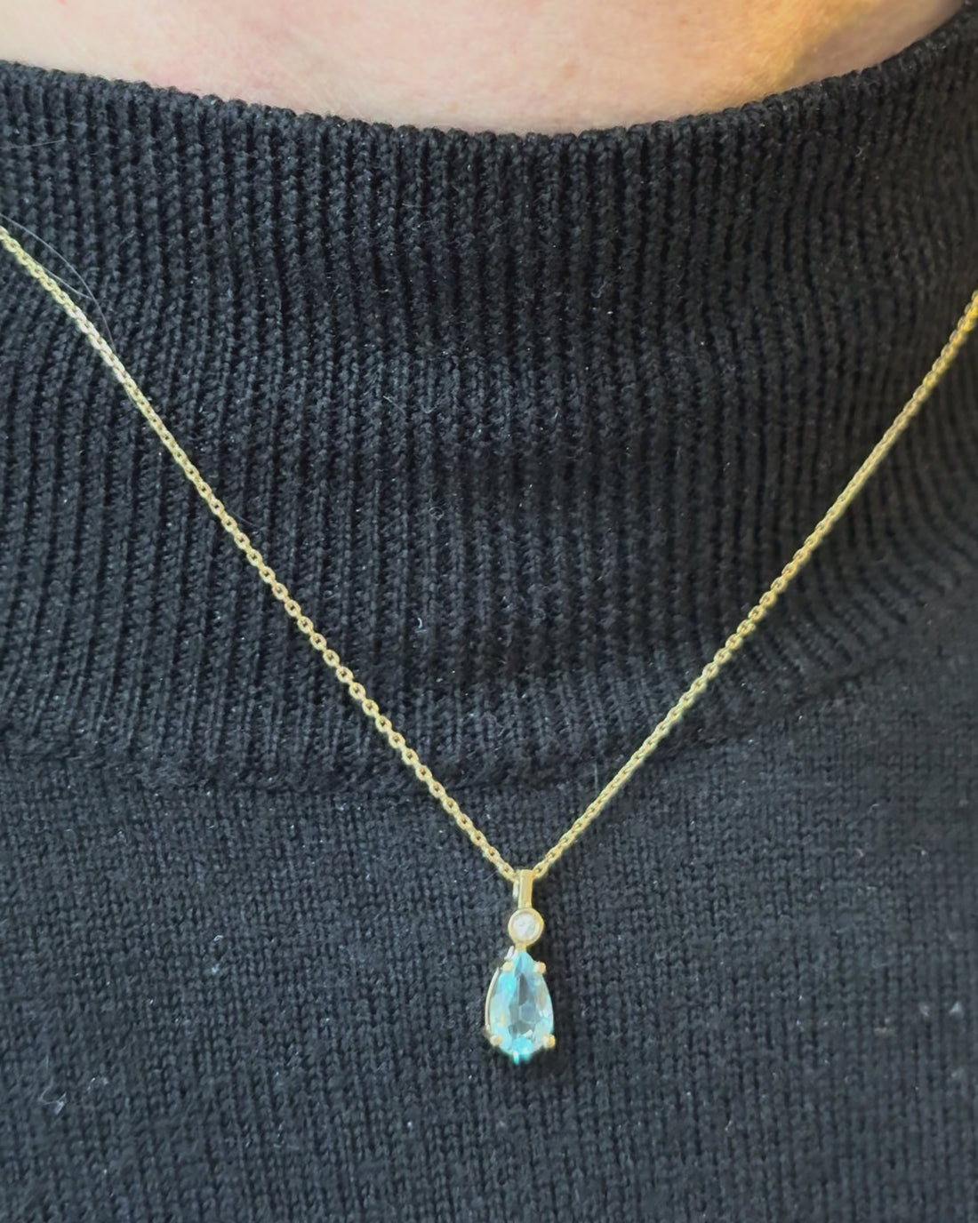 Aquamarine and diamond necklace