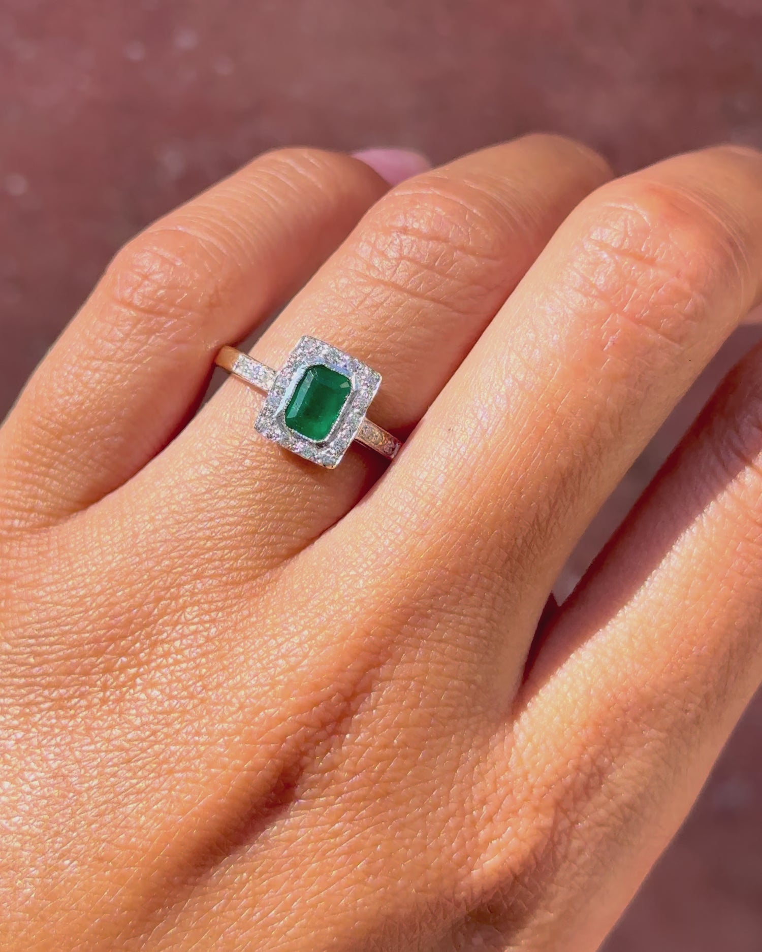 Bague Style Art-Déco Émeraude 0.60 carat &amp; Diamants 0.20 carat "Serafine"