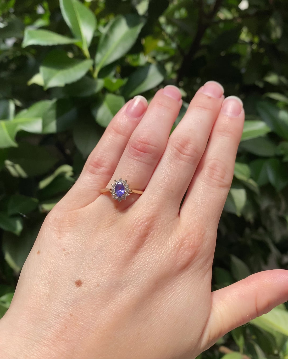 Bague Marguerite Tanzanite 0.70 carat &amp; Diamants &quot;Dina&quot;