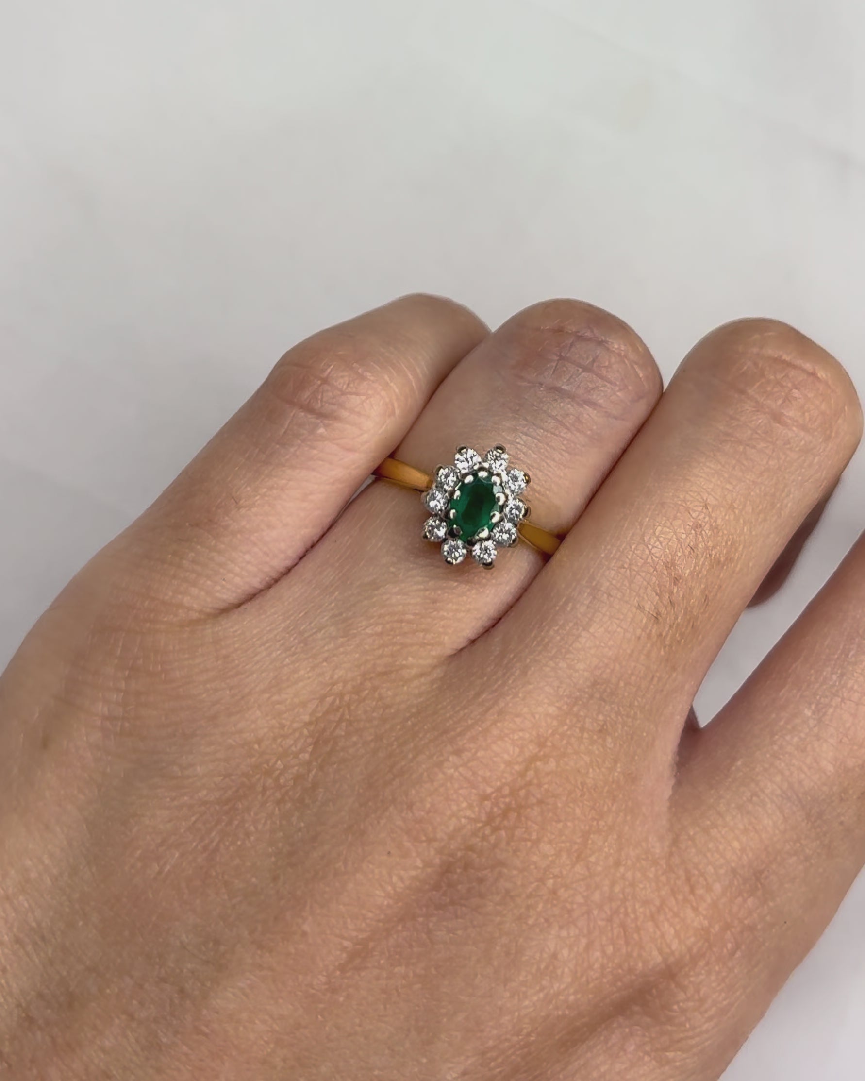 Bague Marguerite Émeraude 0.52 carat &amp; Diamants 0.30 carat "Nélya"