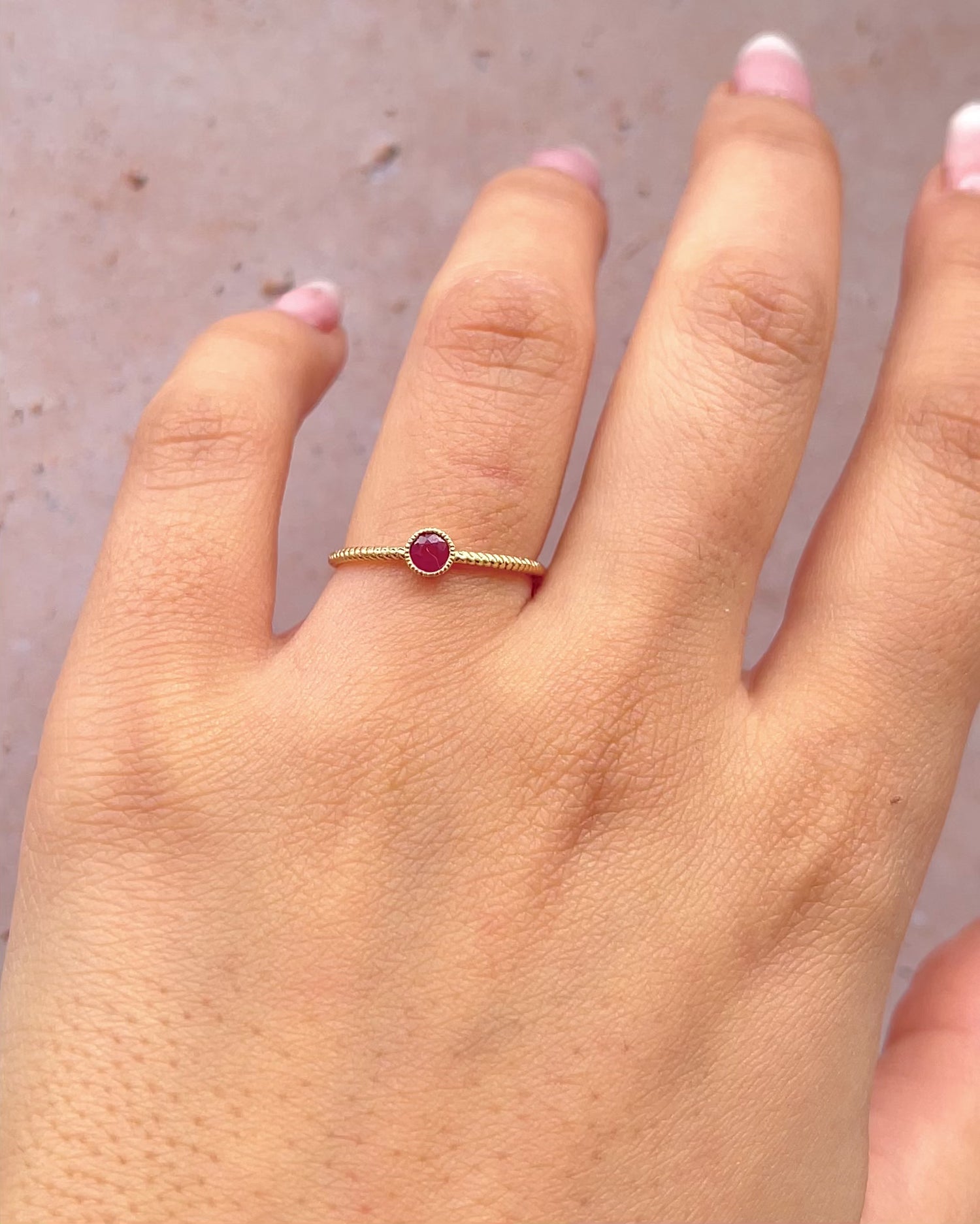 Bague Solitaire Rubis 0.20 carat "Gabriella"