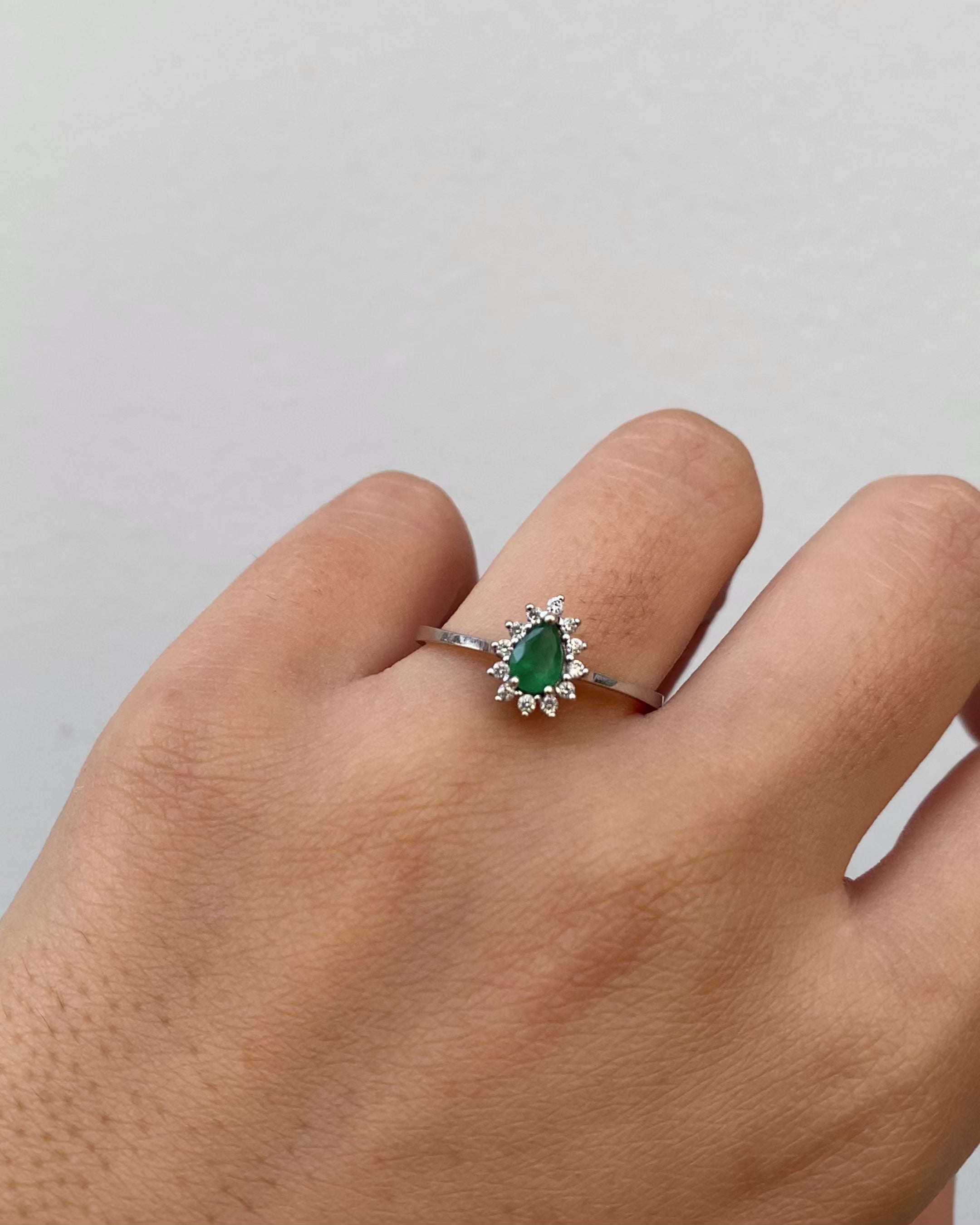Bague Marguerite Emeraude 0.47 carat &amp; Diamants "Aya"