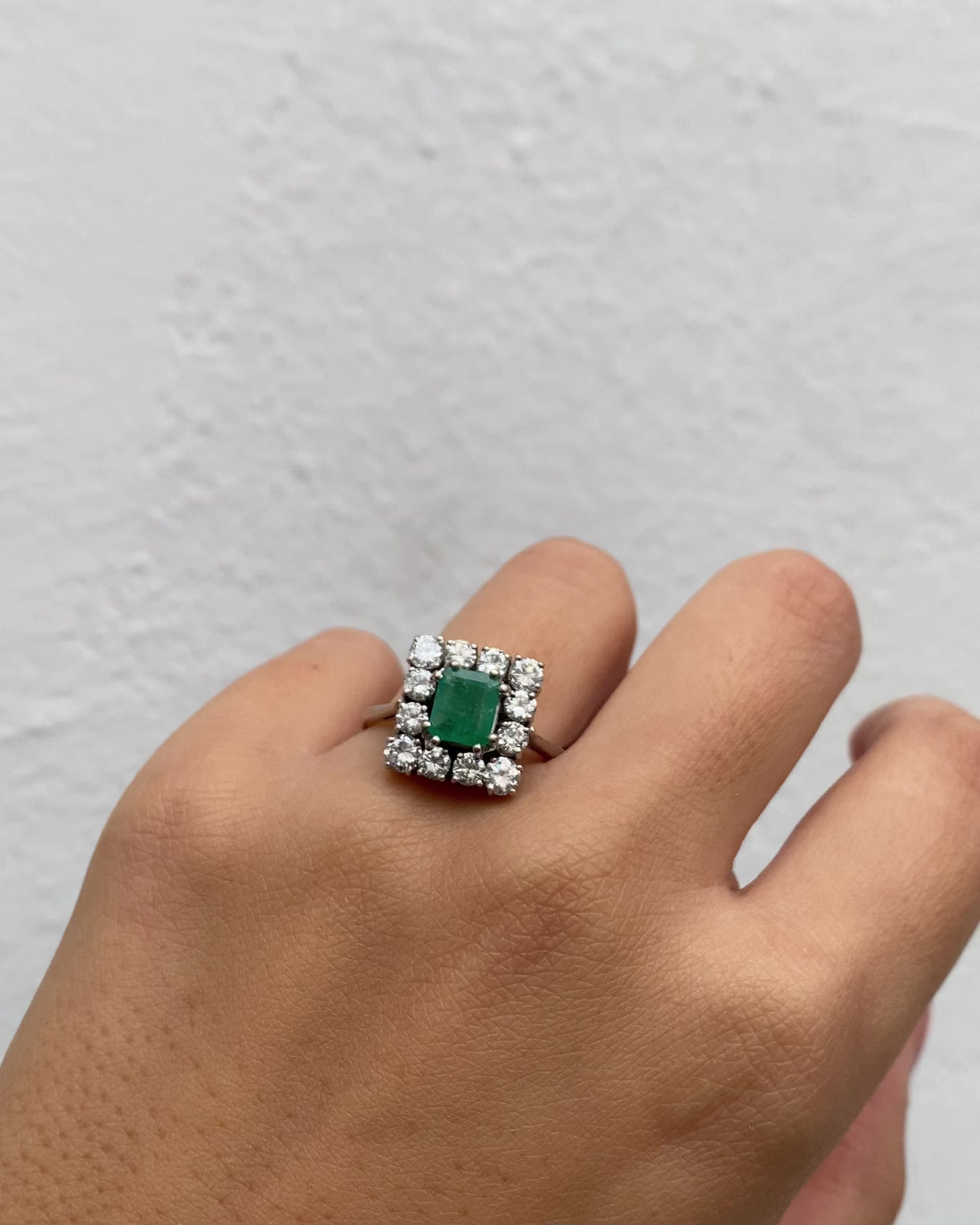Bague Marguerite Émeraude 1 carat et diamants 1.04 carat &quot;Laureline&quot;