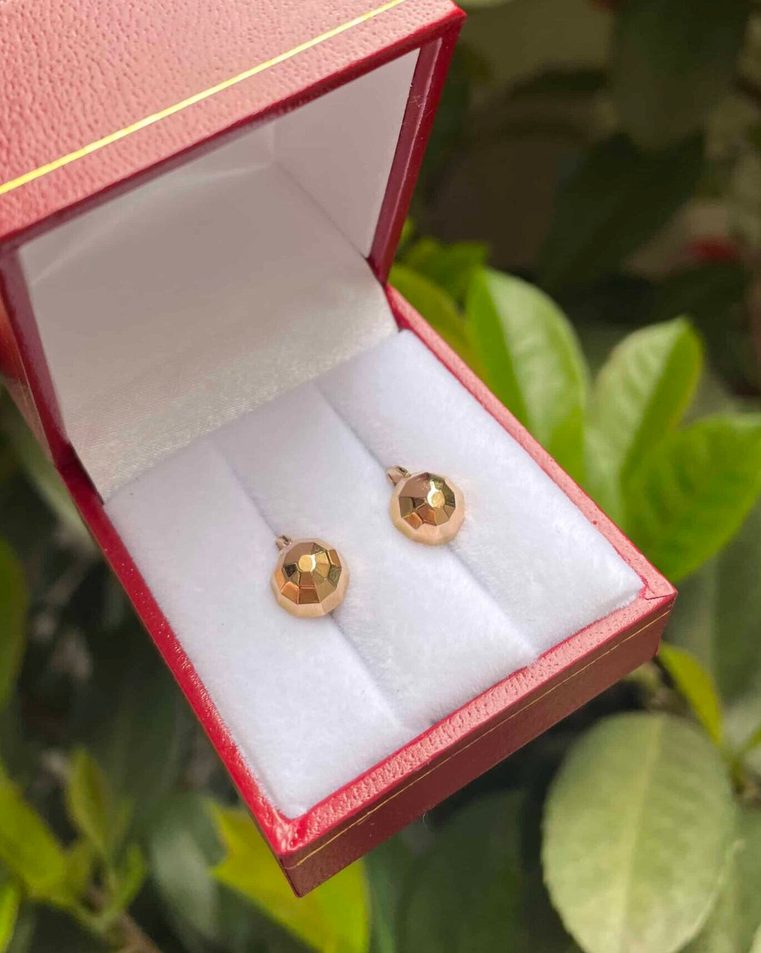 Vintage 18-carat yellow gold &quot;Lucile&quot; sleeper earrings