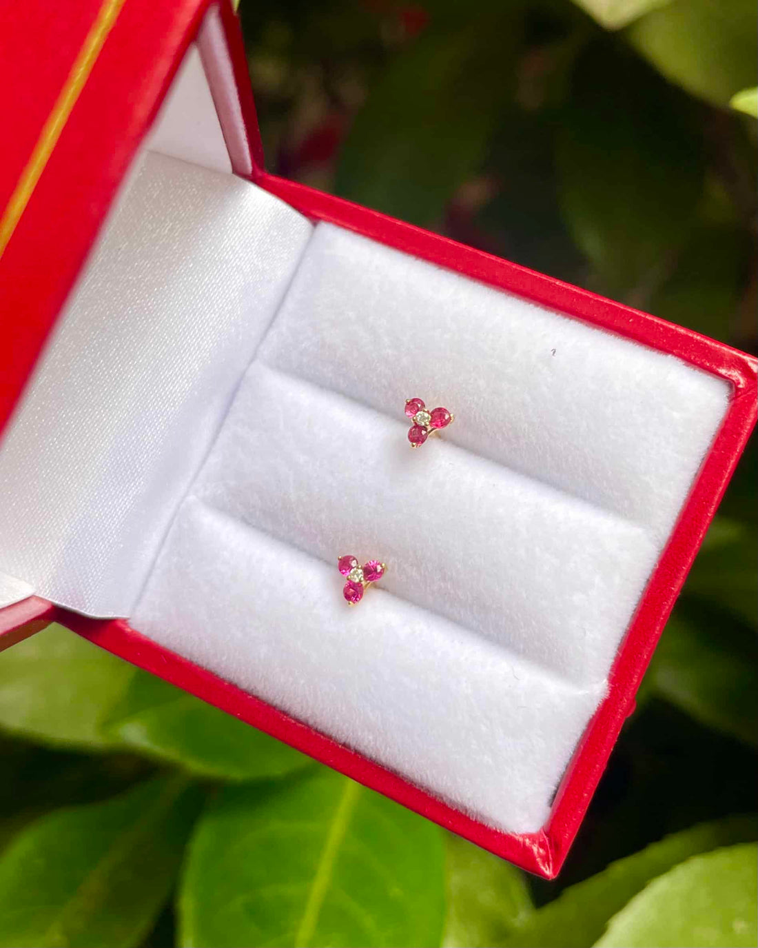 Pendientes de rubí y diamantes &quot;Neila&quot;