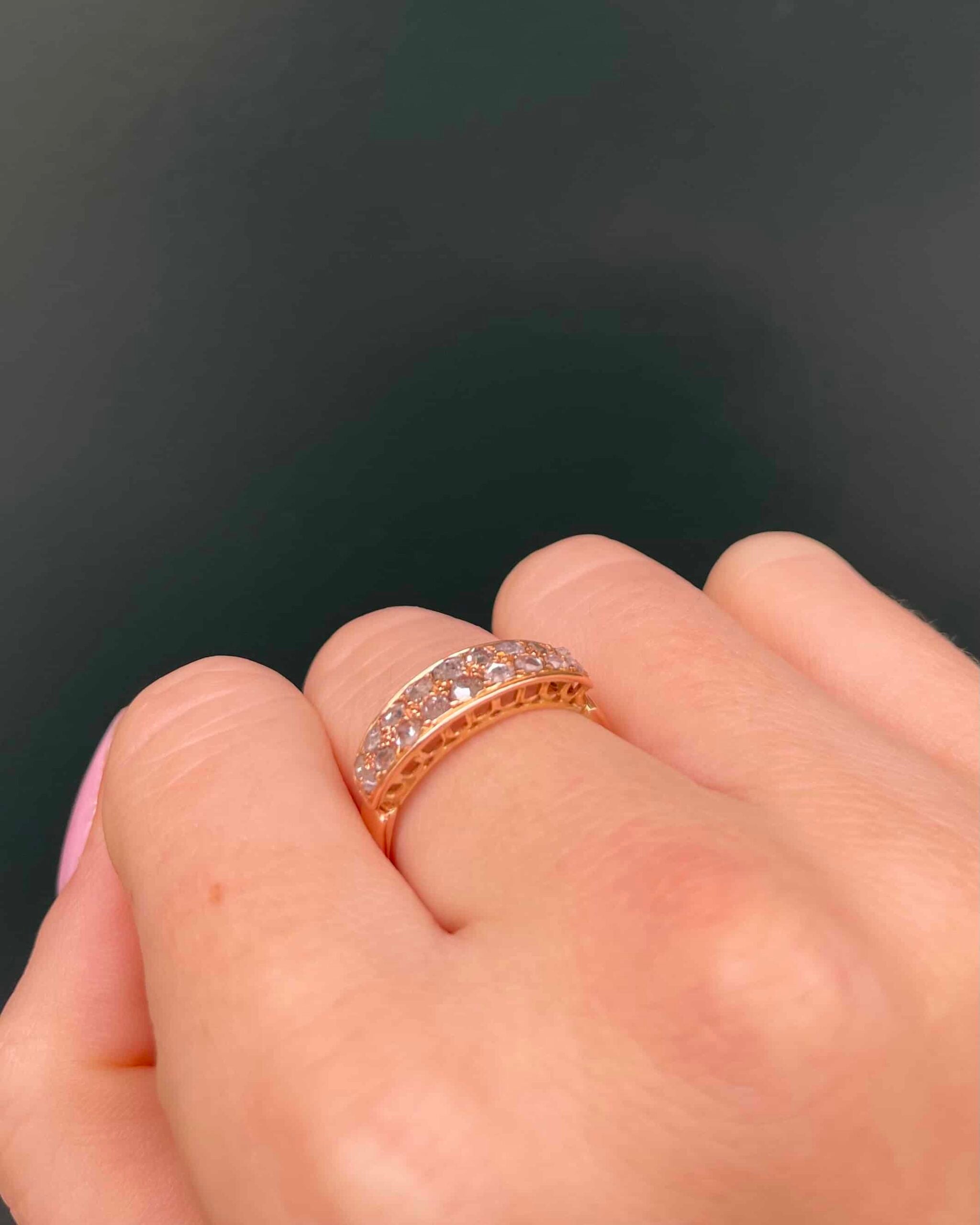 Anillo Vintage Rivière de 18 Diamantes "Charlotte"