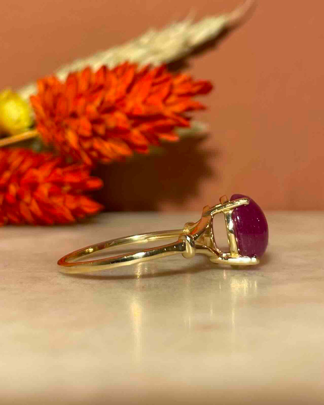 Bague solitaire Rubis 2.80 carats cabochon &quot;Mélanie&quot;