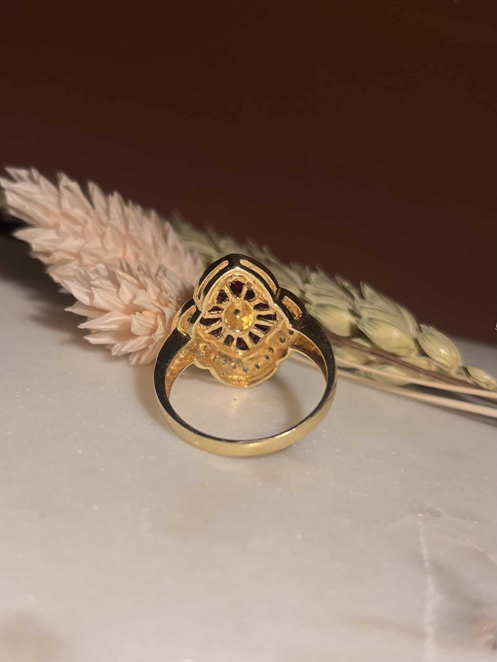 Bague style Art-déco Jupon Rubis &amp; Diamants "Shelby " - Elliade Paris