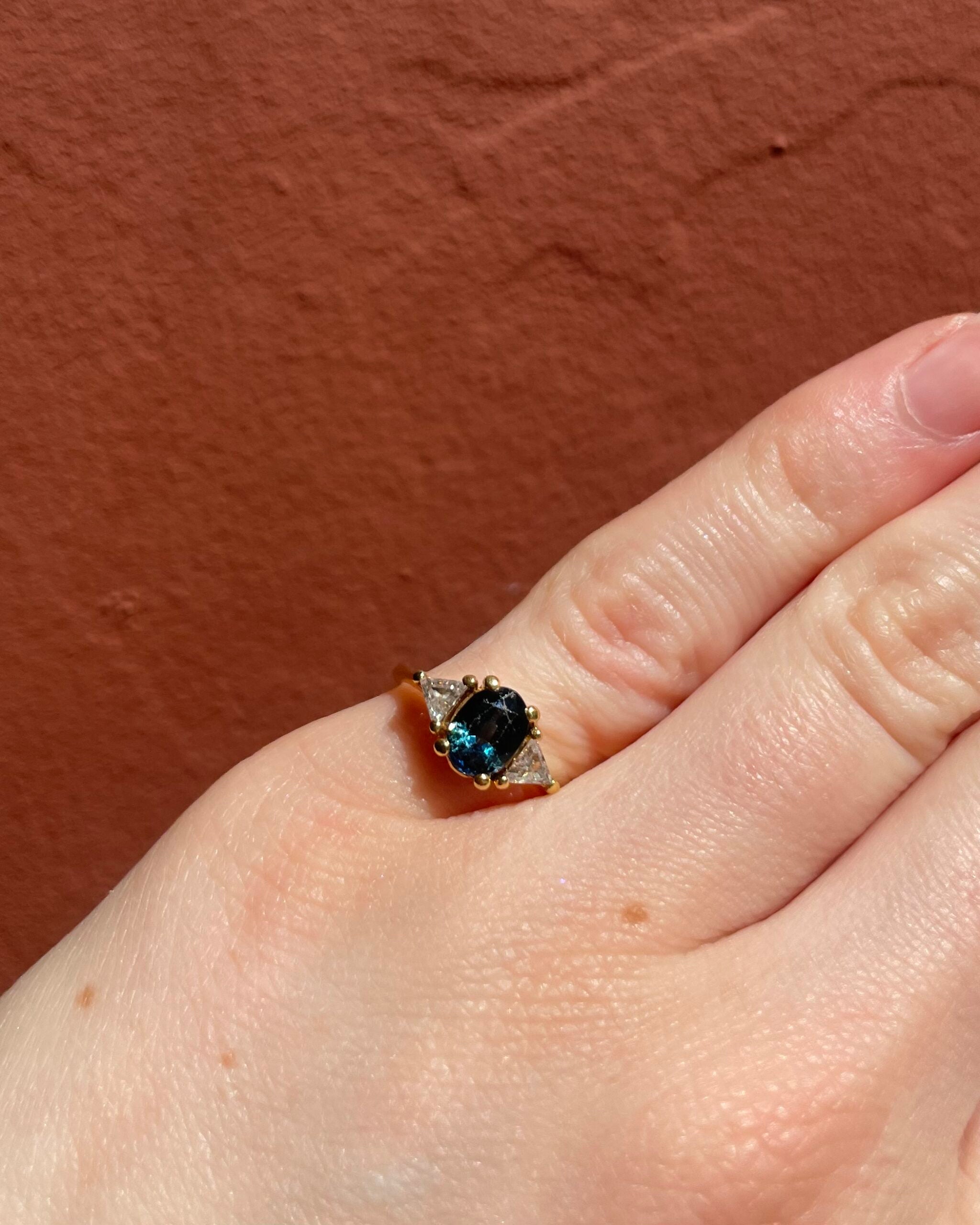 Bague Trilogie Saphir 1.15 Carat &amp; Diamants "Navie" - Elliade Paris