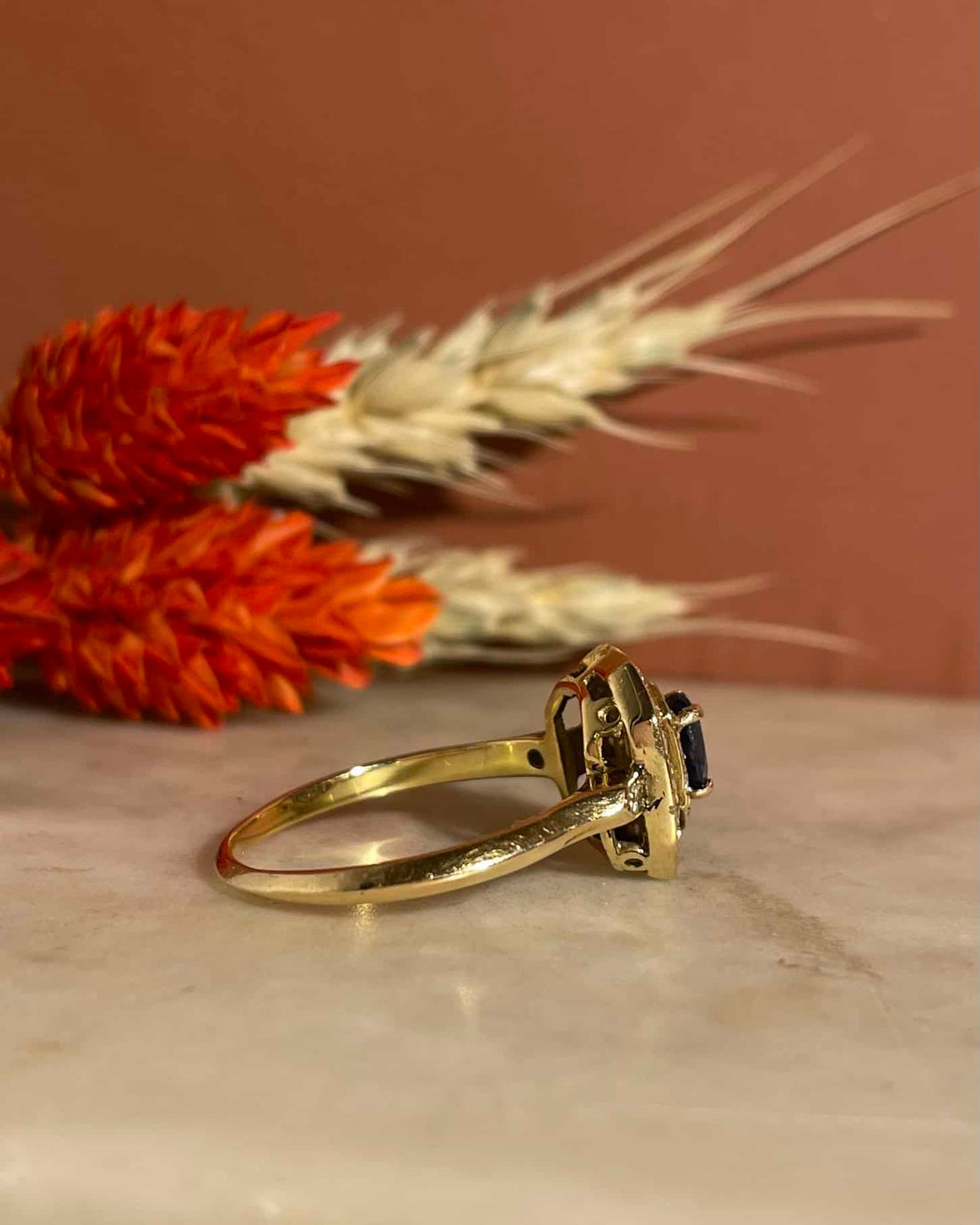 Bague Style Art-Déco Saphir &amp; 30 Diamants &quot;Lobanova&quot;