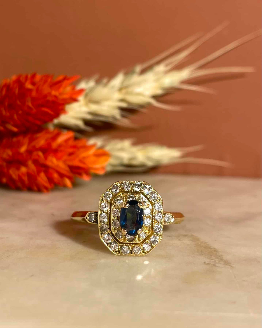 Bague Style Art-Déco Saphir &amp; 30 Diamants &quot;Lobanova&quot;