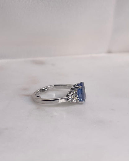 Bague Trilogie Saphir 1.80 &amp; Diamants “Cléandre”
