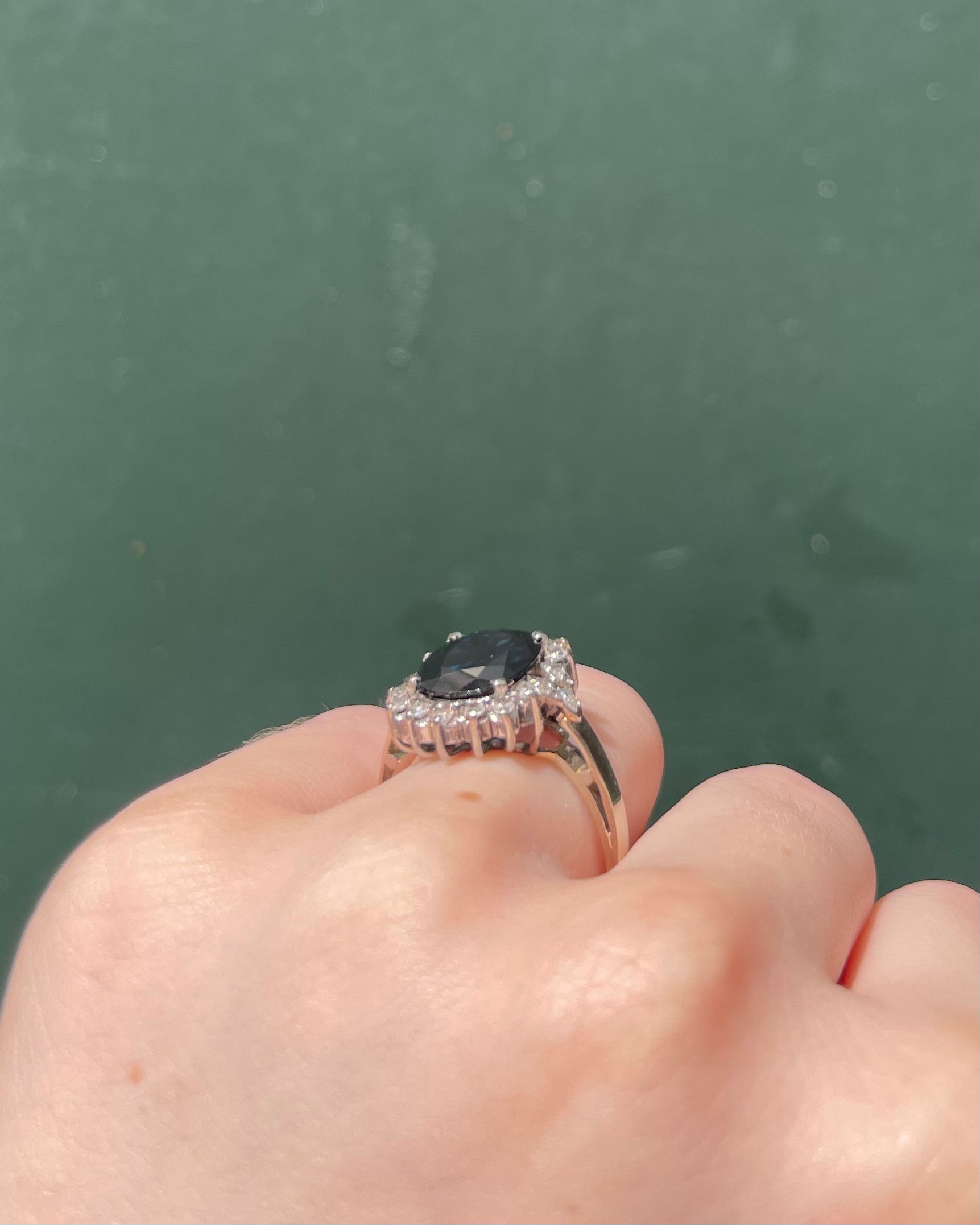Marguerite Sapphire 3.75 carat &amp; Diamonds Ring "Kaïs"