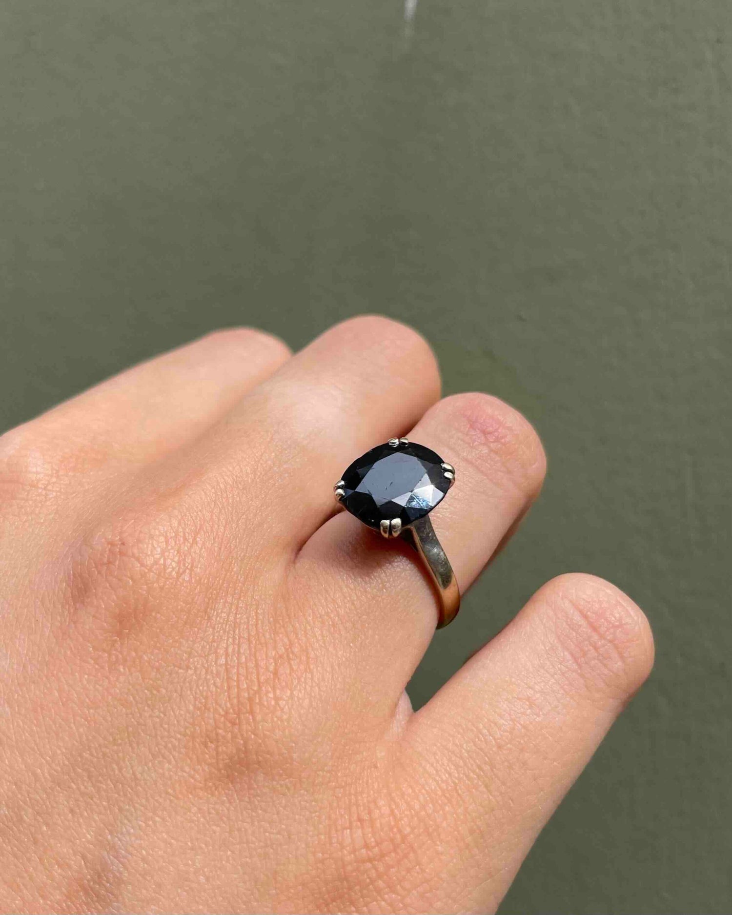 Bague Solitaire Saphir 5.40 Carats &quot;Aubriella&quot;