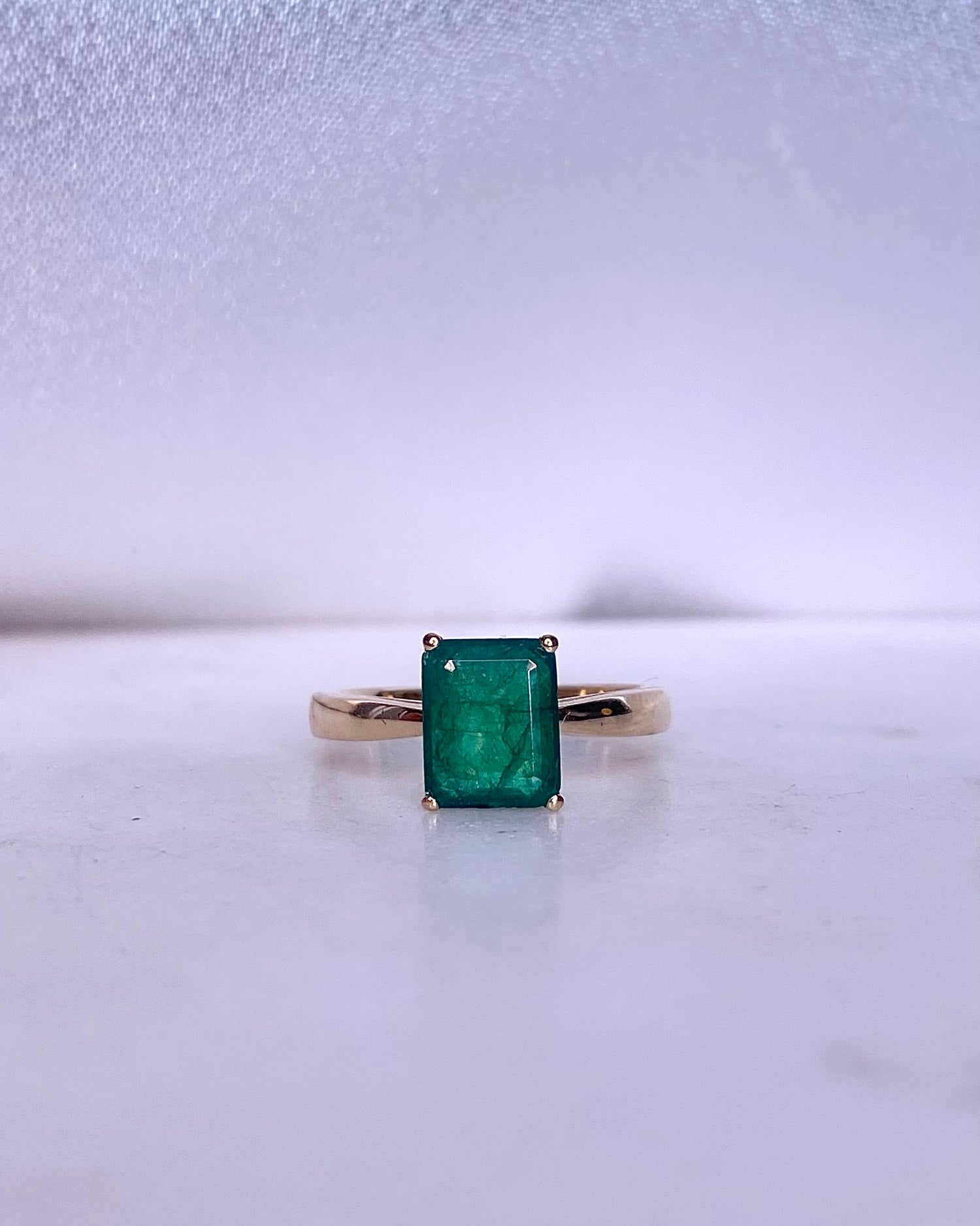 Bague Solitaire Emeraude 1.35 carat &quot;Daphnéa&quot;
