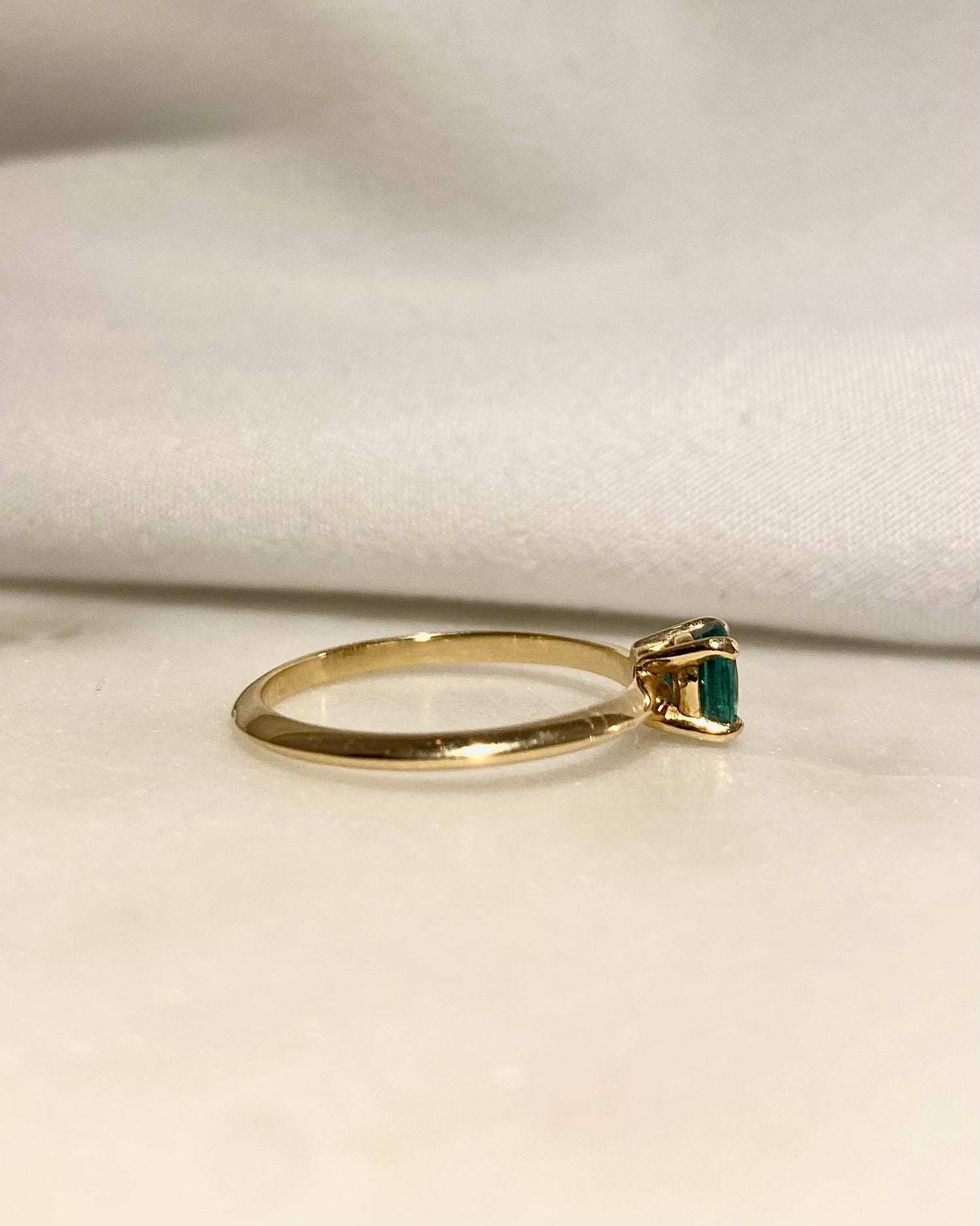Solitaire Emeraude 0.37 carat &quot;Clémentine&quot;