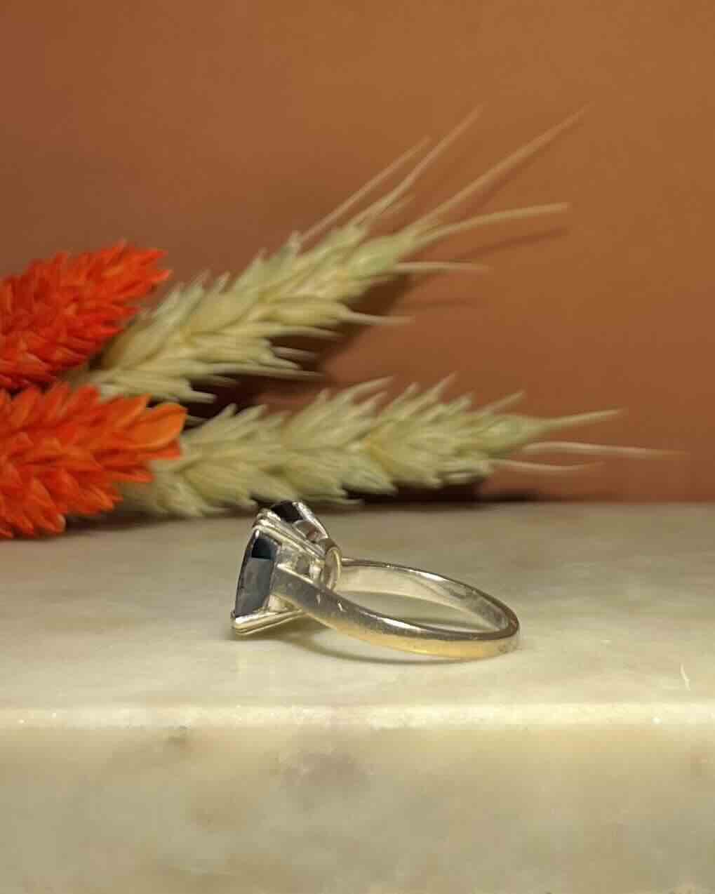 Bague Solitaire Saphir 5.40 Carats "Aubriella"