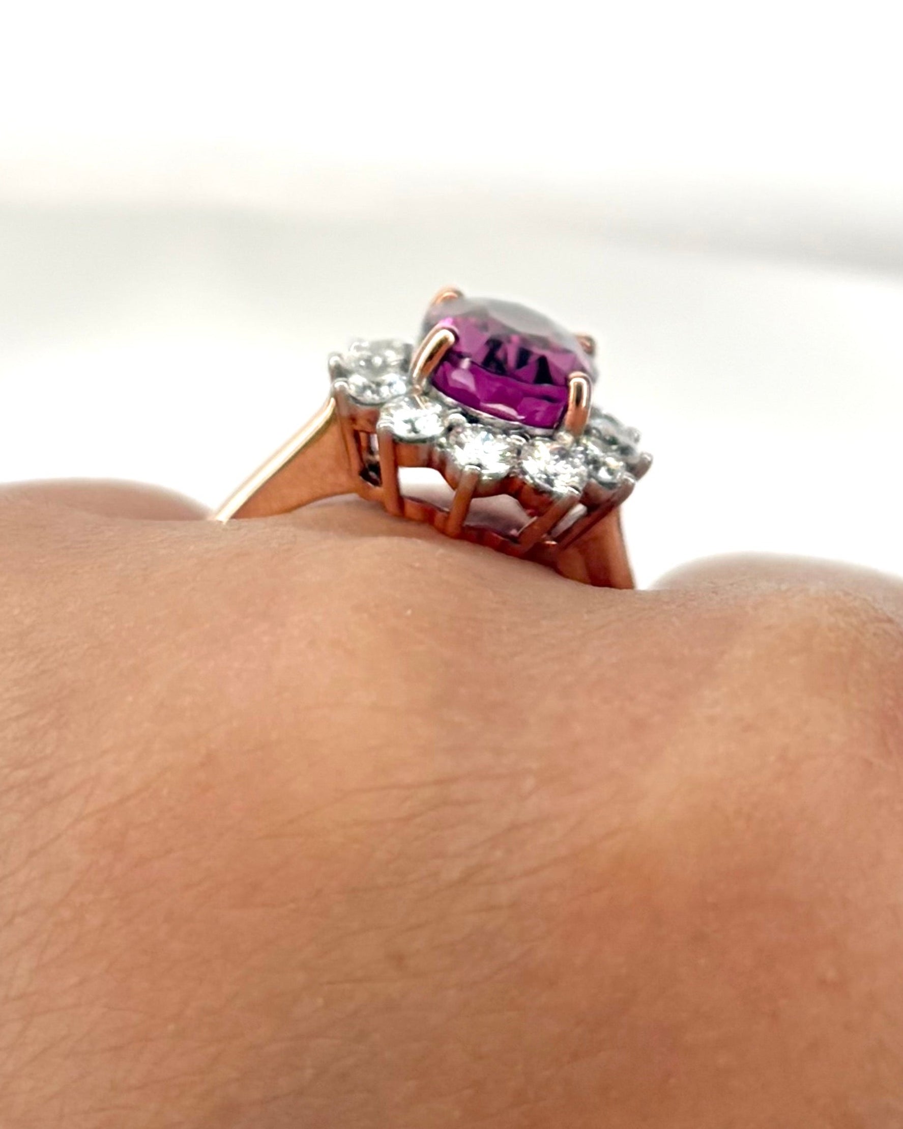 Bague Marguerite Grenat 5 carats &amp; Diamants 1.10 carat "Marika"