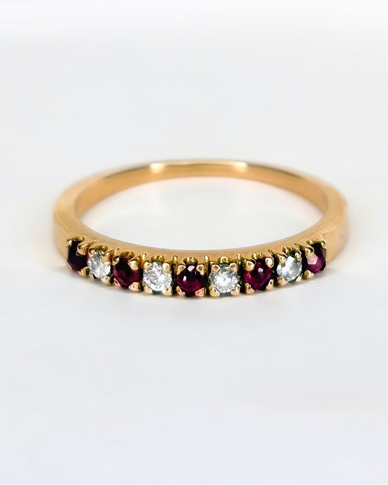 Demi Alliance Rubis &amp; Diamants 2.1 mm "Tiphaine" - Elliade Paris