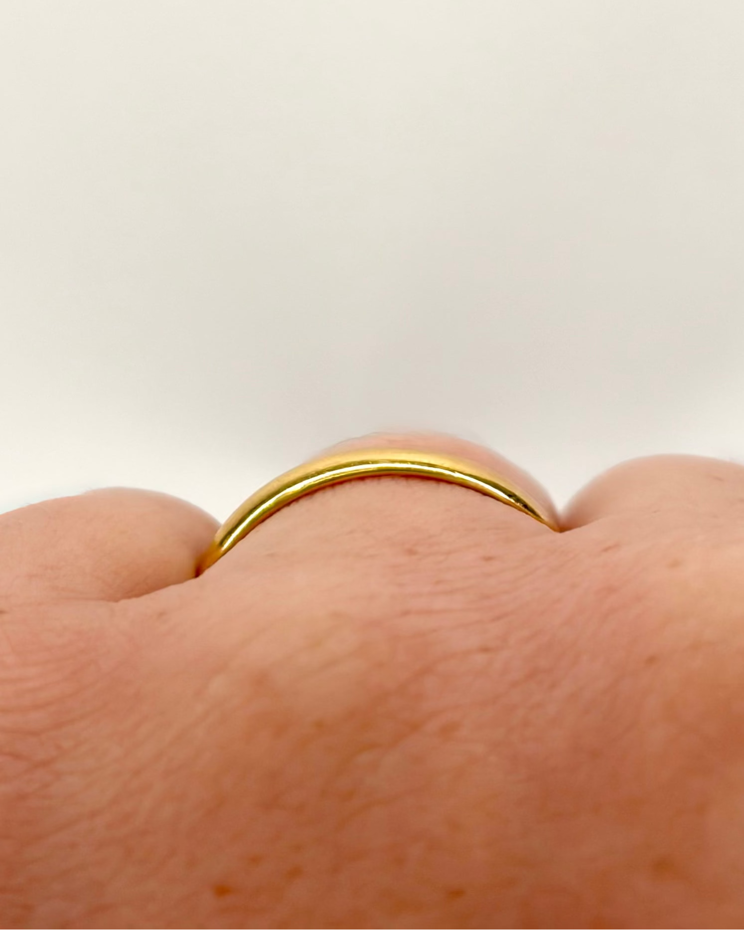 Alliance Or Jaune 18 carats 1 mm "Mireille" - Elliade Paris
