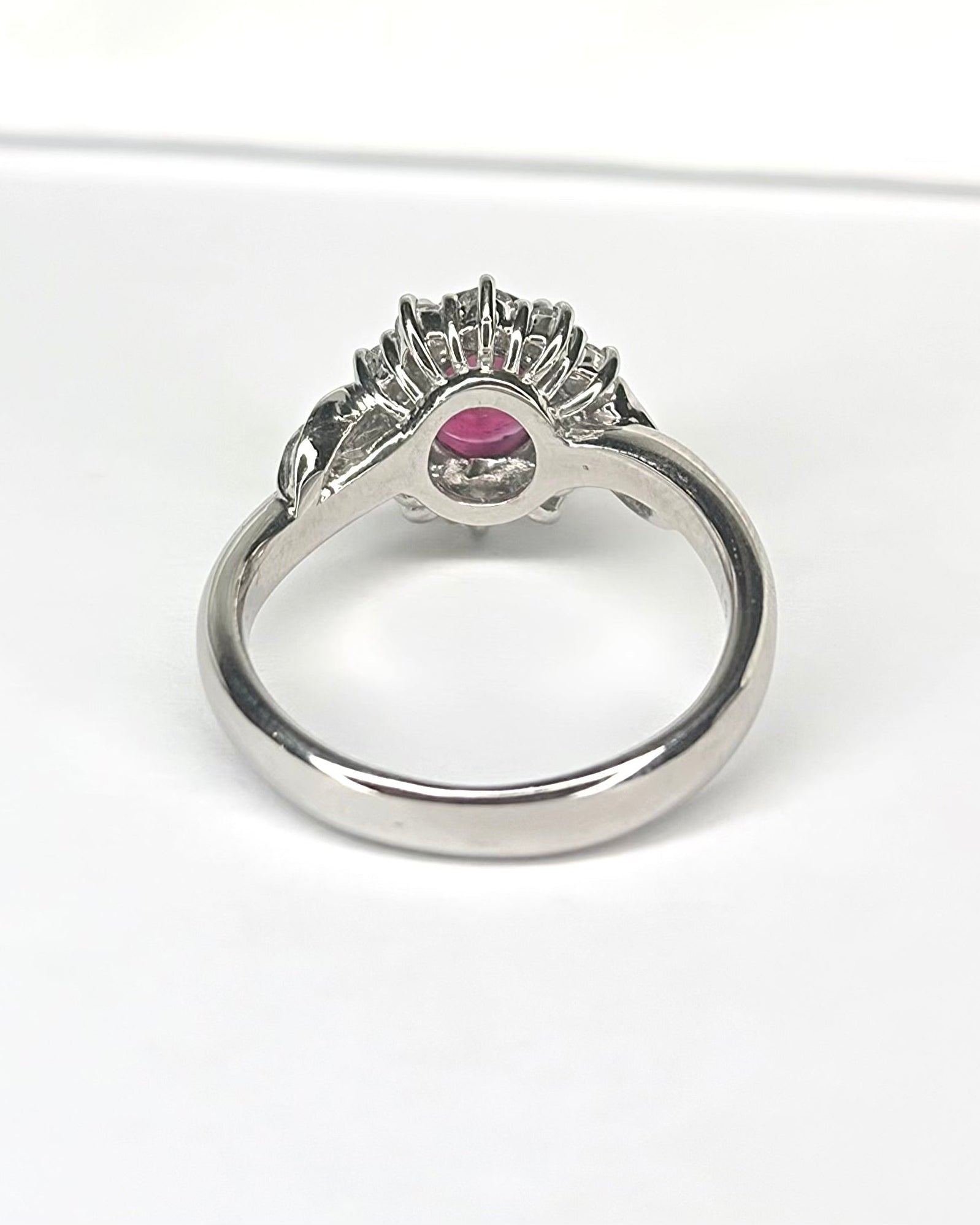 Bague Marguerite Rubis Mozambicain 0.71 carat &amp; Diamants 0.43 carat "Melinda"