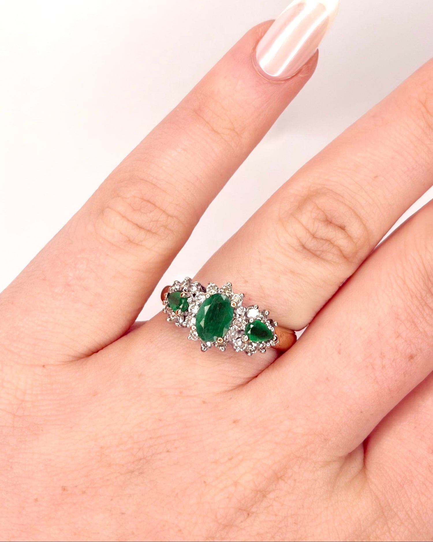 Bague Trilogie Émeraudes 1.05 carat &amp; Diamants 0.40 carat "Diane"