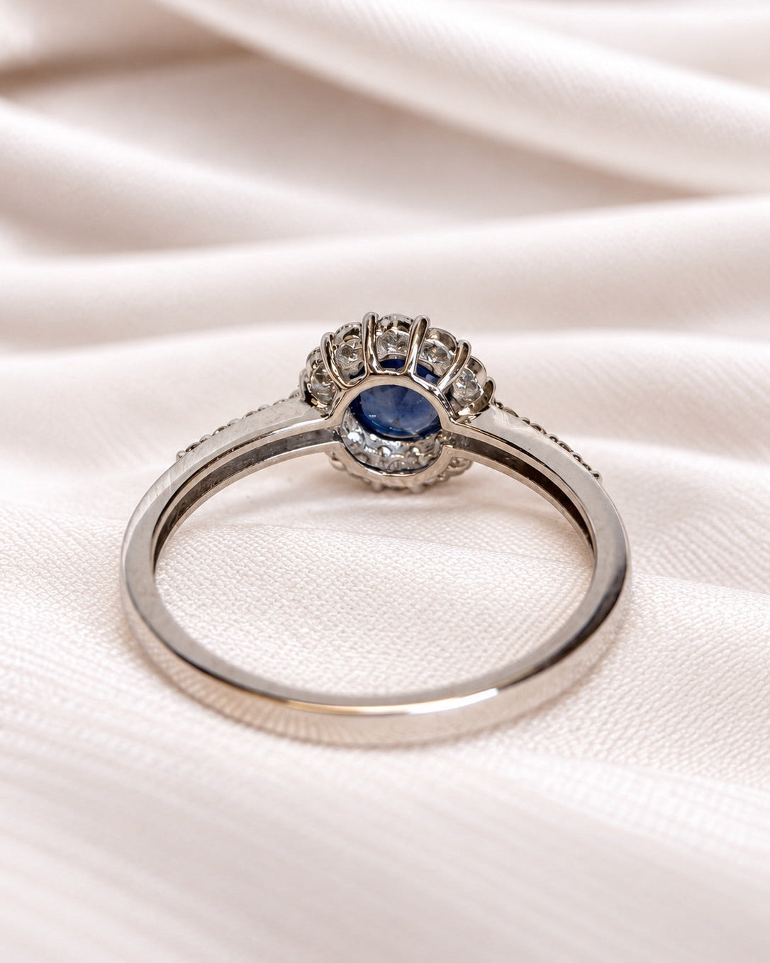 Bague Marguerite Saphir 0.54 carat &amp; Diamants 0.35 carat "Amélia"