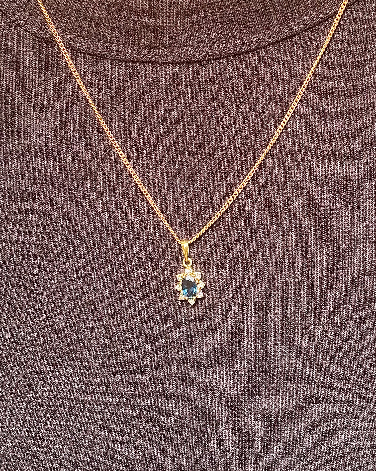 Marguerite Pendant Sapphire 0.60 Carat &amp; Diamonds "Shella"