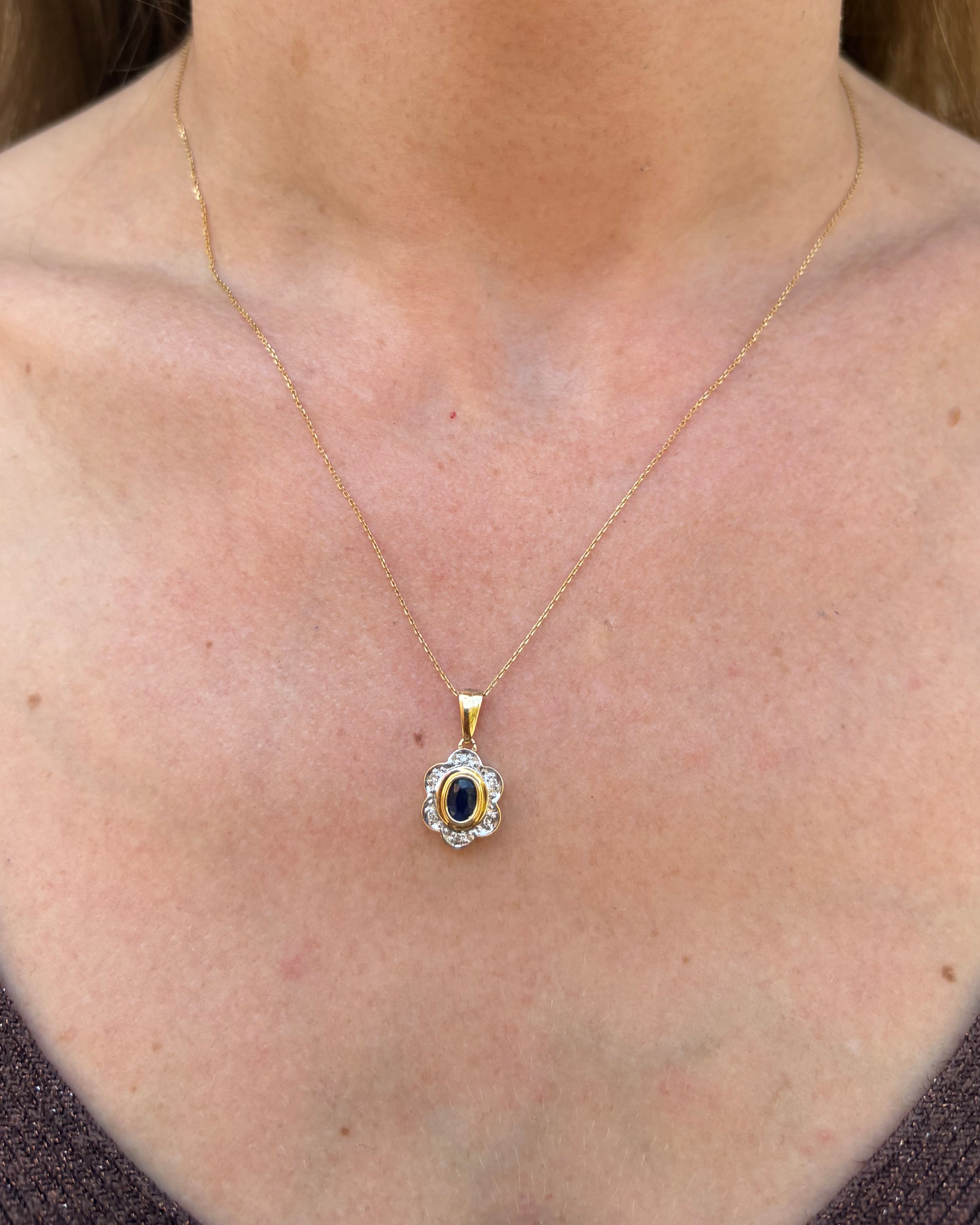 Pendentif Marguerite Saphir 0.60 carat &amp; Diamants "Lyna"
