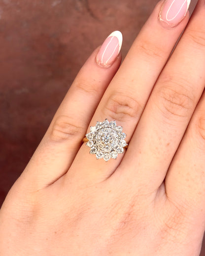 Anillo margarita de diamantes de 1.09 quilates y 4.17 g «Cornelia»
