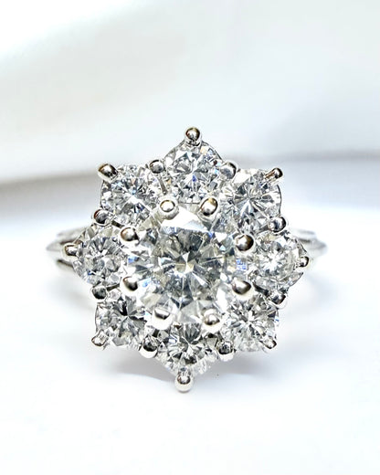 “Luna” 1.39-carat 4.4g diamond daisy ring