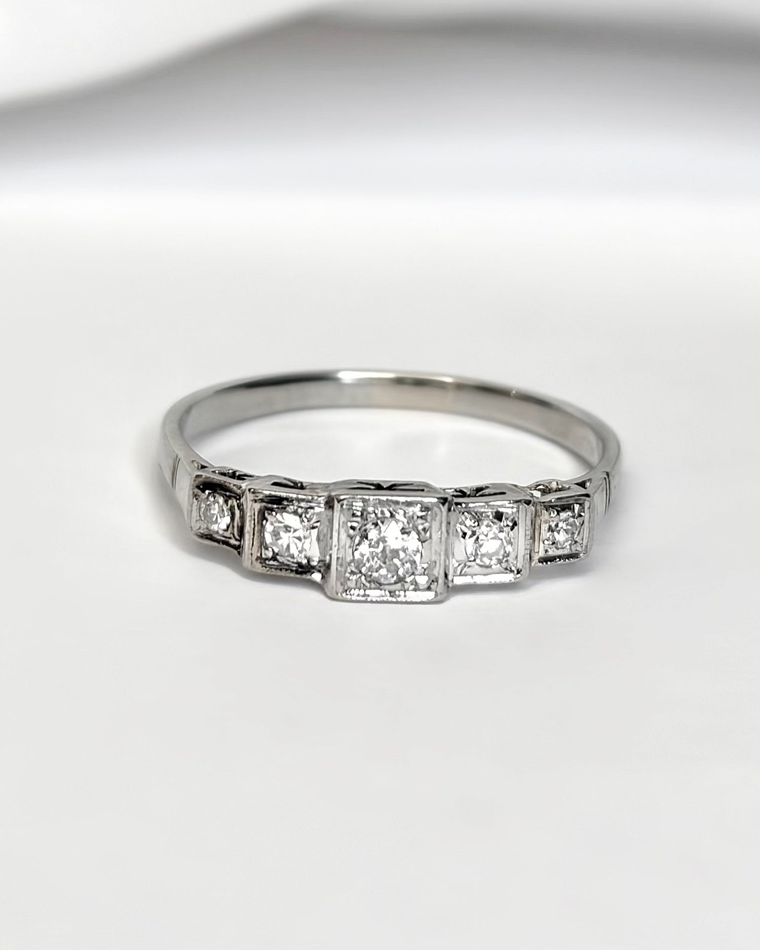 Bague Rivière Art-Déco Diamants "Diana"