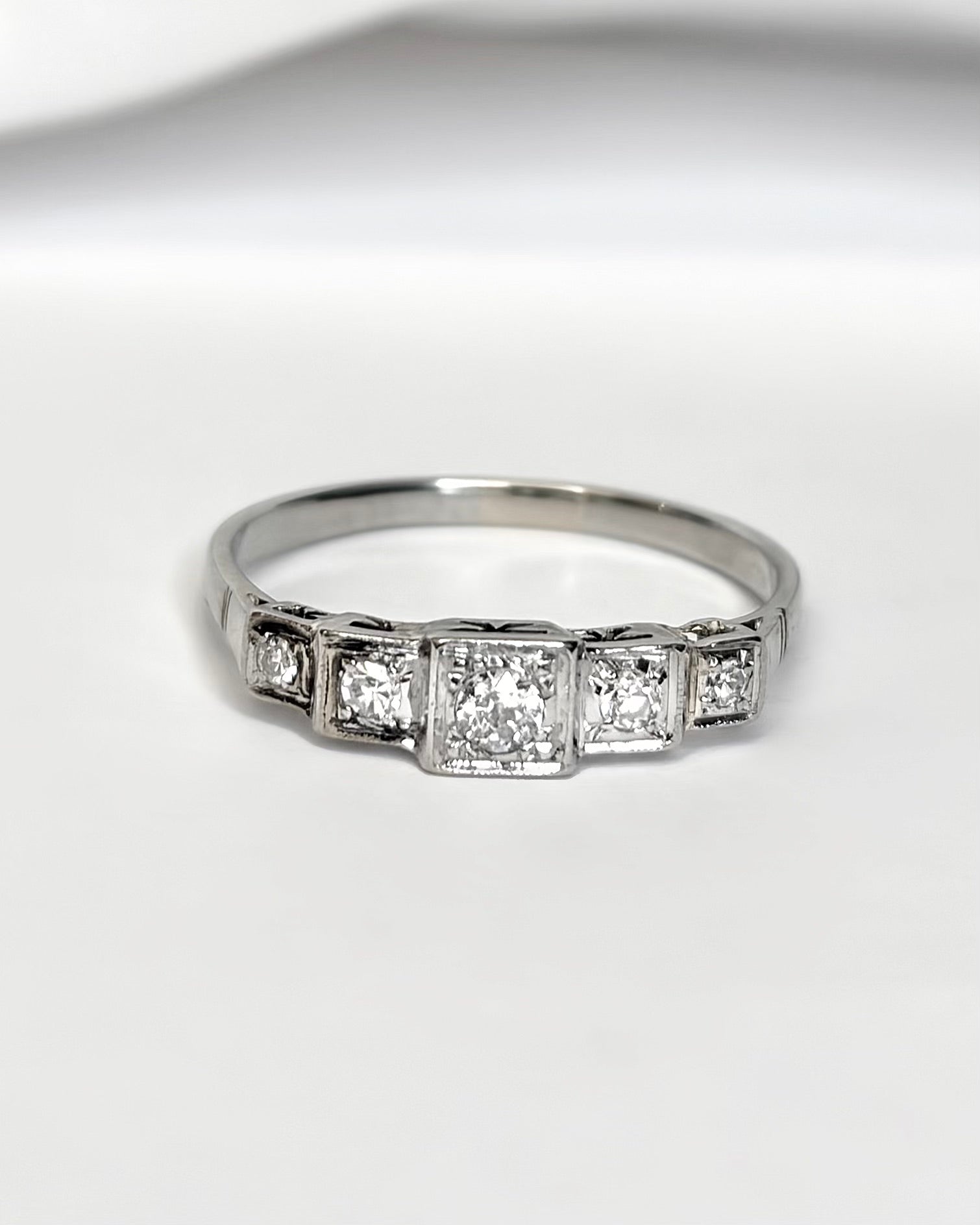 Bague Rivière Art-Déco Diamants "Diana"
