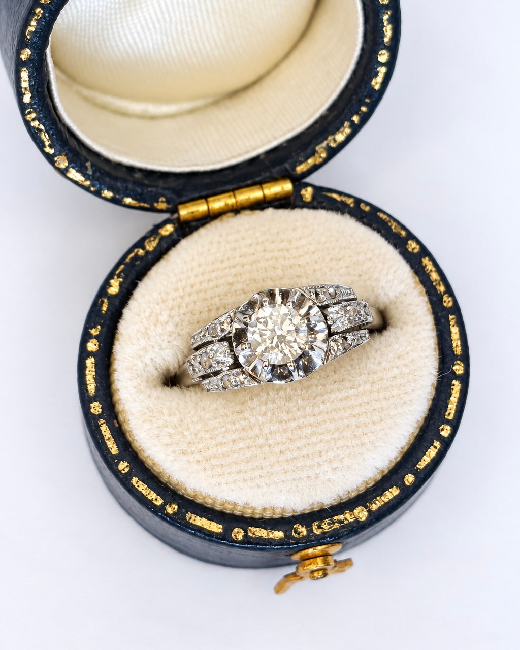 0.42-carat Art Deco Diamond Ring "Eleonore"