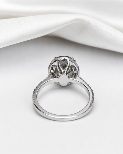 4.38-carat Green Sapphire &amp; 0.48-carat Diamonds Solitaire Ring, 4.36 g "Lysia"