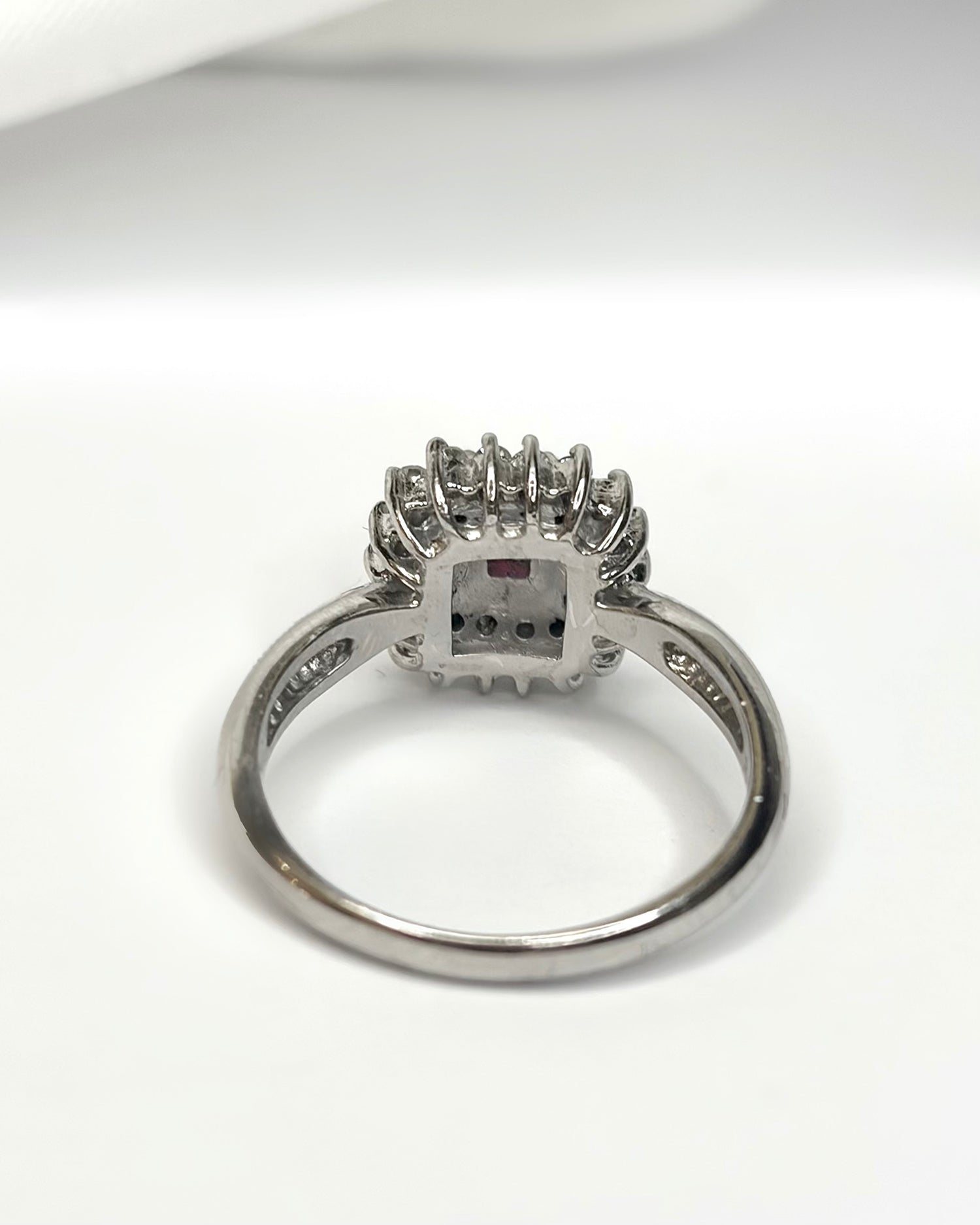Marguerite Ring Mozambican Ruby 0.43 carat &amp; Diamonds 0.43 carat "Monica"