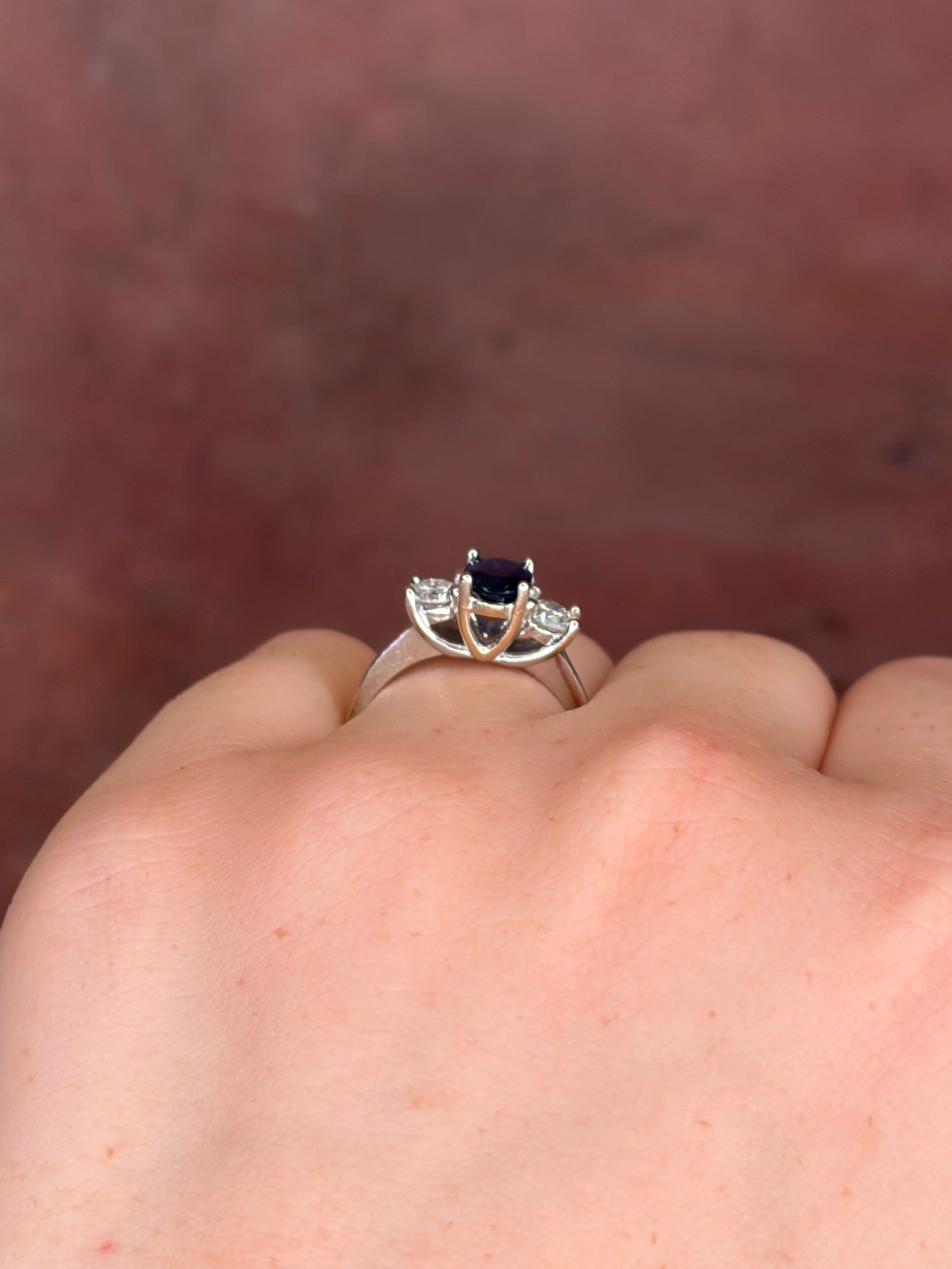 Bague Trilogie Saphir 0.85 carat &amp; Diamants 0.40 carat "Éléanore" - Elliade Paris