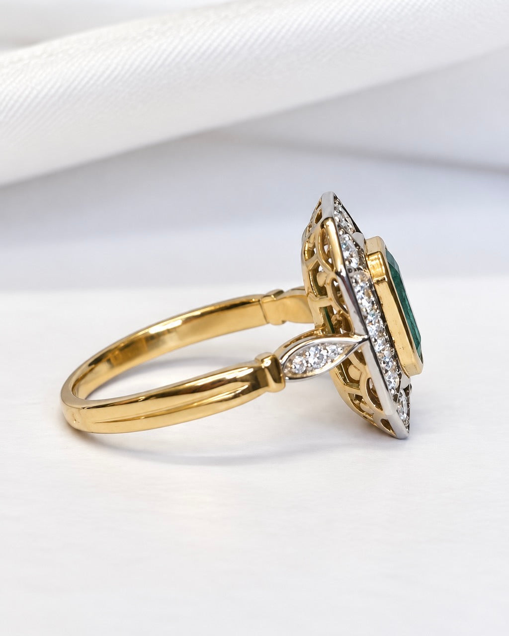 Art Deco Emerald Ring 1.35 carats &amp; Diamonds 0.73 carat 4.01g "Maryam"