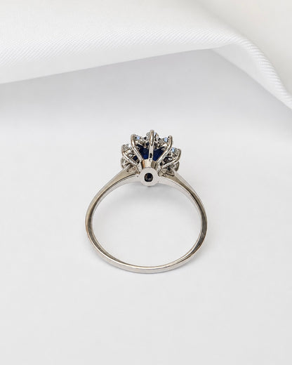 Bague Marguerite Saphir 0.75 carat &amp; Diamants 0.40 carat "Michelle"