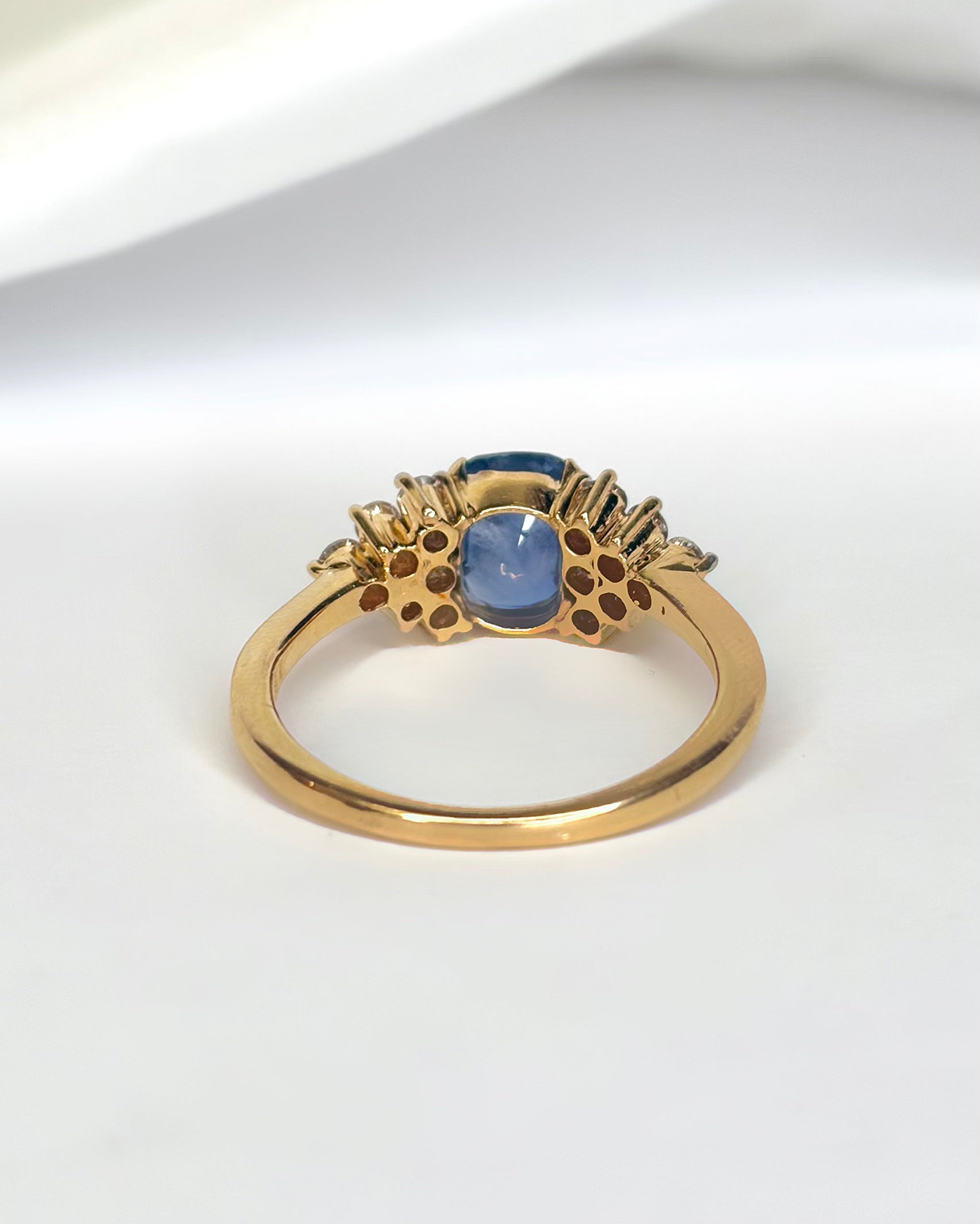 Bague Trilogie Saphir 1.40 carat &amp; Diamants 0.36 carat "Divine"