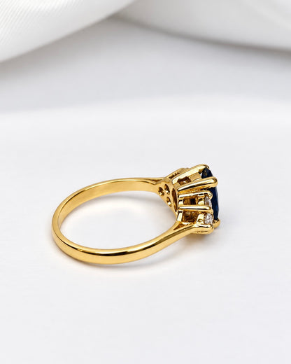 0.75-carat Sapphire &amp; 0.30-carat Diamond Trilogy Ring "Elane"