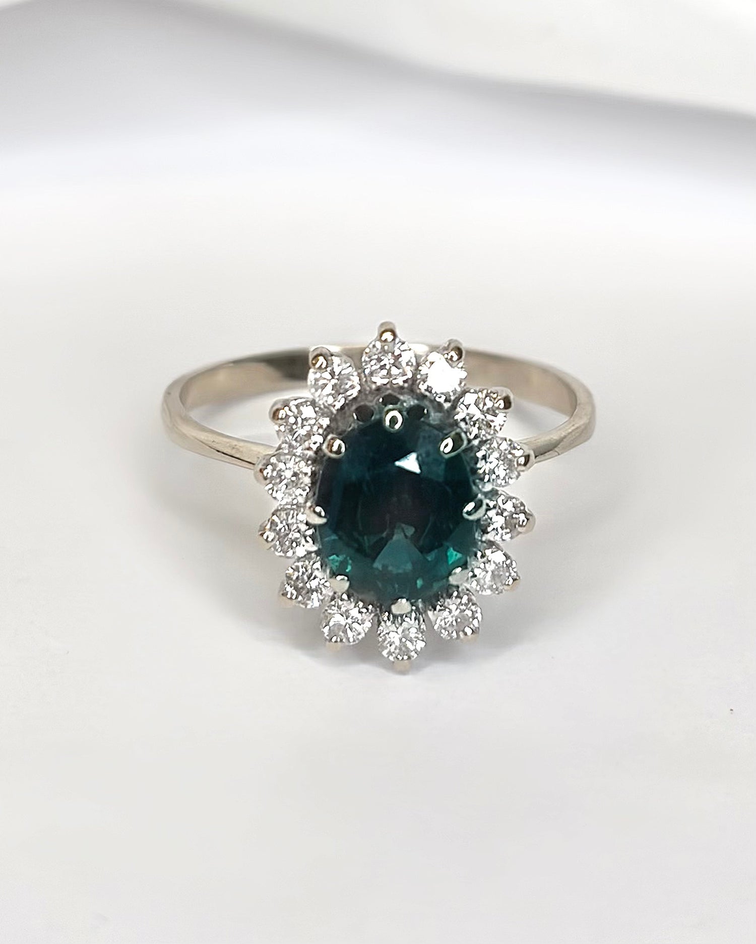 Bague Marguerite Saphir 2.02 carats &amp; Diamants 0.42 carat "Valérianne"