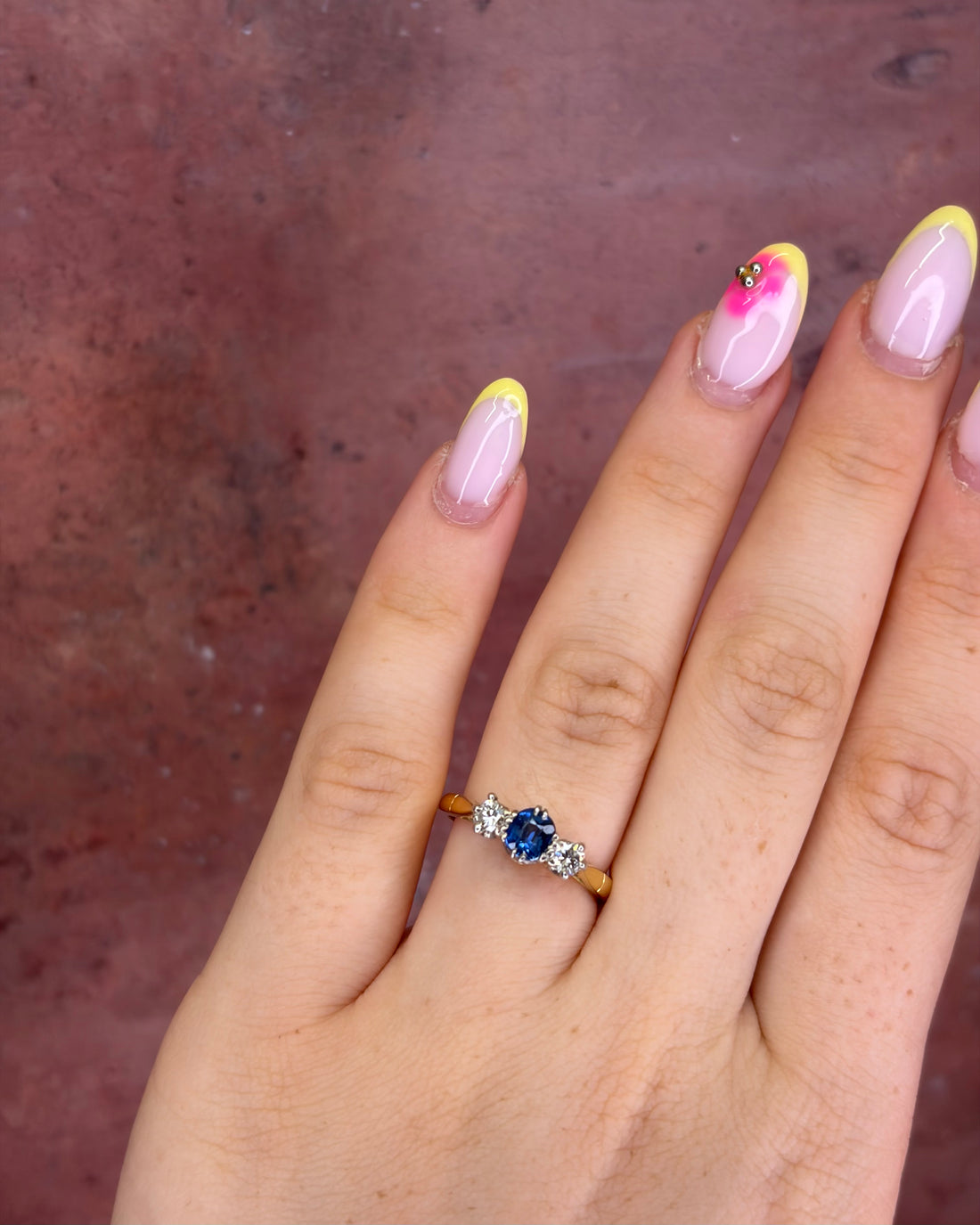 Bague Trilogie Saphir 0.61 carat &amp; Diamants "Lydia"