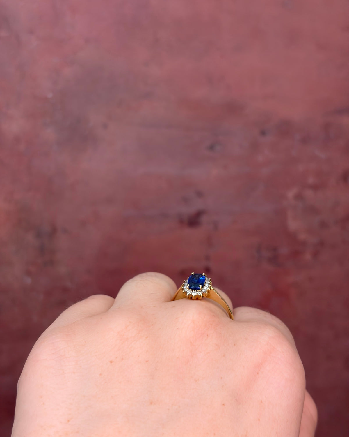 1.17-Carat Sapphire &amp; Diamond "Naia" Daisy Ring