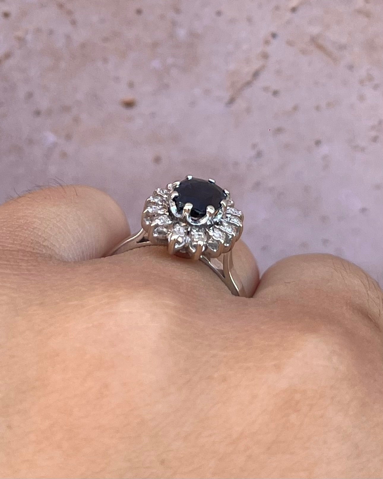 Bague Marguerite Saphir 1.50 carat &amp; Diamants "Laure"