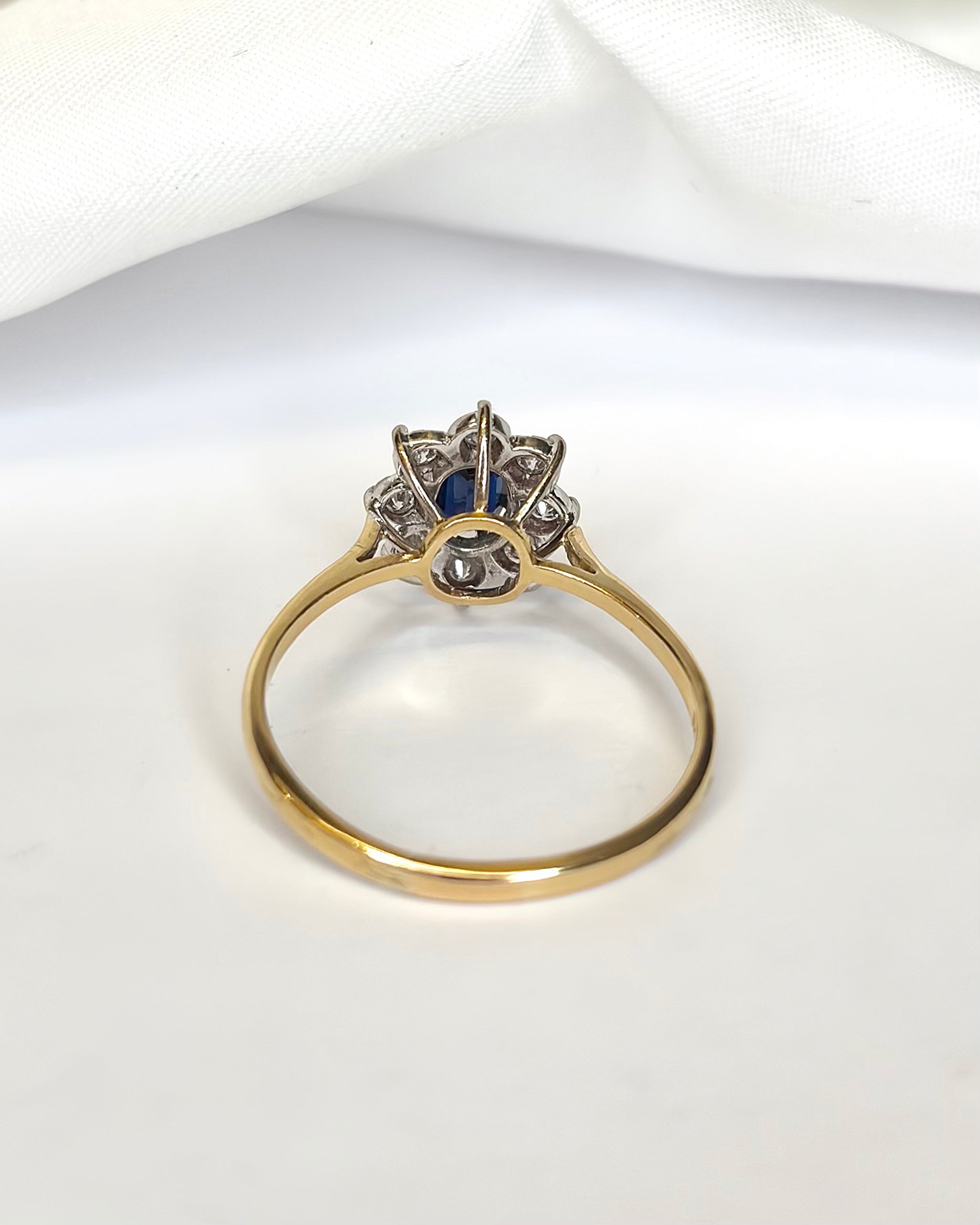 Bague Marguerite Saphir 0.49 carat &amp; Diamants 0.32 carat "Diane"