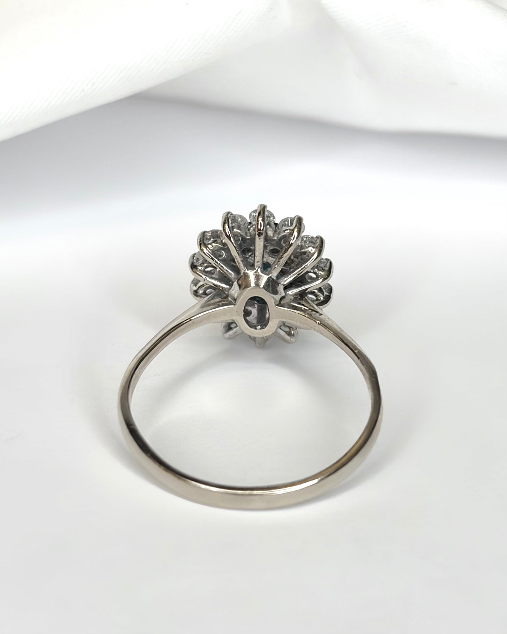 Bague Marguerite Saphir 2.02 carats &amp; Diamants 0.42 carat "Valérianne"
