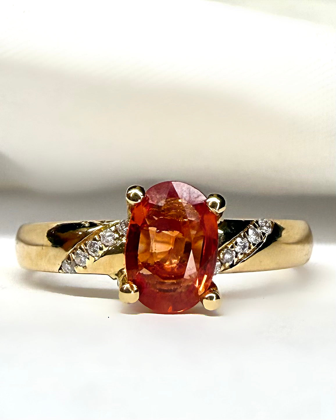 Mandarin Sapphire Ring 0.90 carat &amp; Diamonds "Camille"